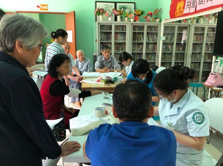 “关爱居民，健康卫生进社区”义诊活动