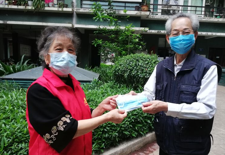 “疫情无情，黄石街居养送温情”活动